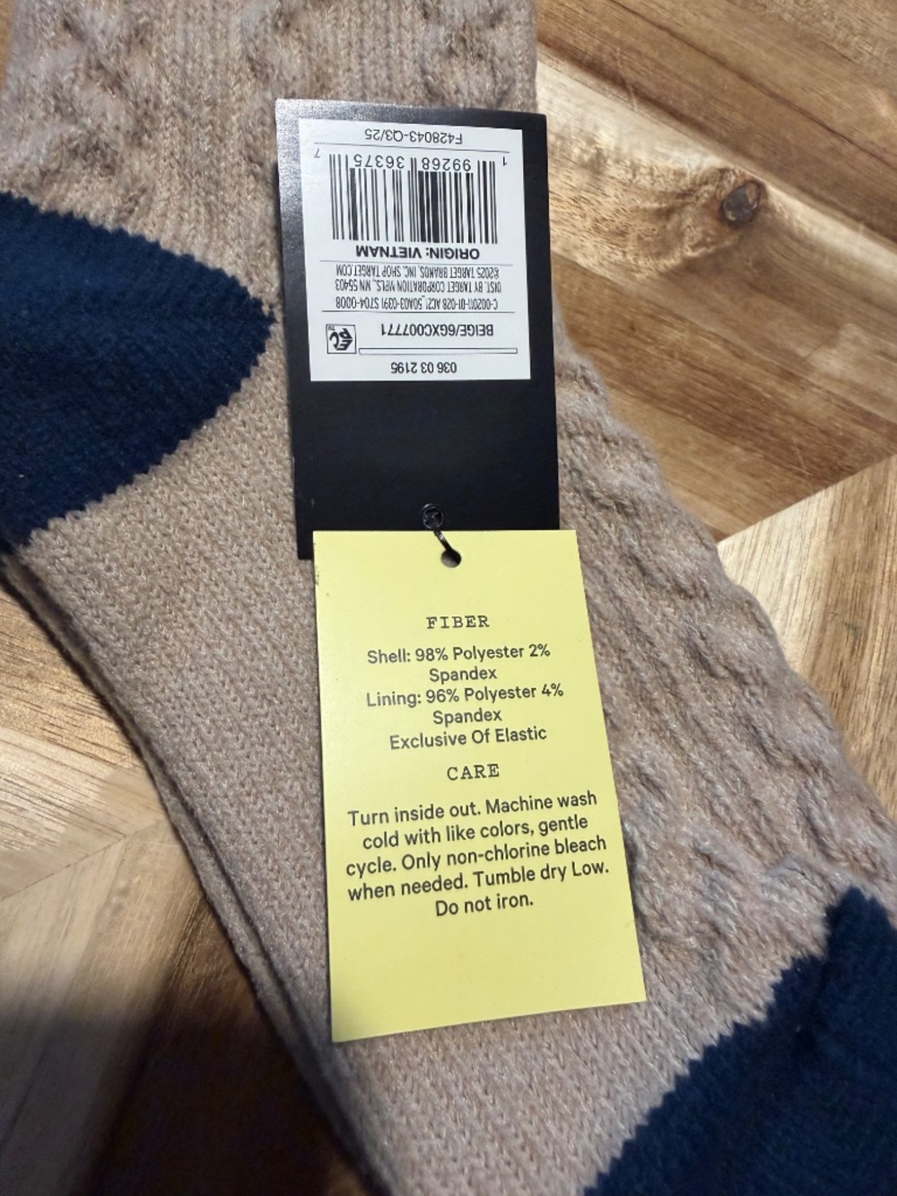 Comfy, super soft, lounge socks - Picture 2 of 3